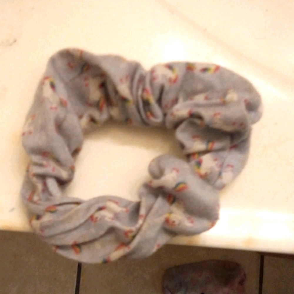 Hair tie